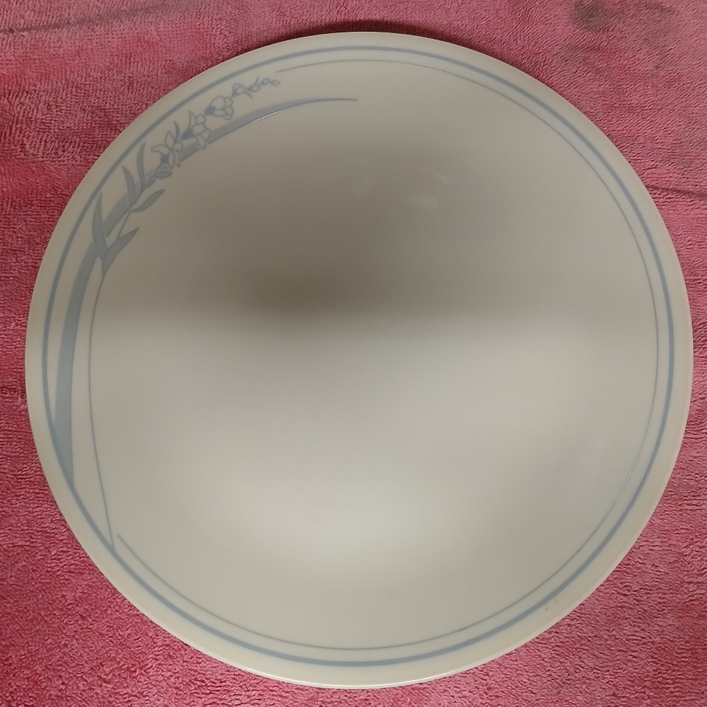 Vintage Corelle Blue Lily Dinner Plate